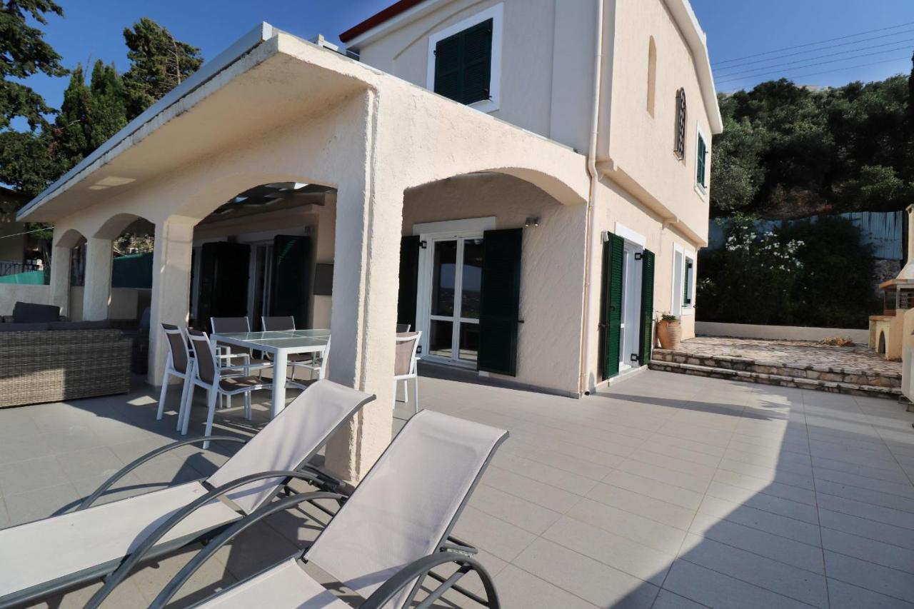 Villa Faiax Pyrgi  Ngoại thất bức ảnh